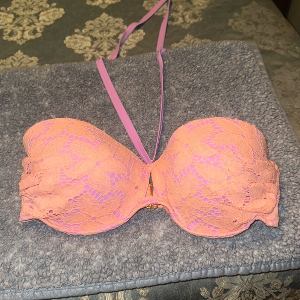 Victoria’s Secret bikini top ￼